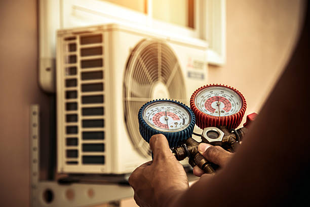 Professional Ac Installation technician working in Mansfield Center, CT